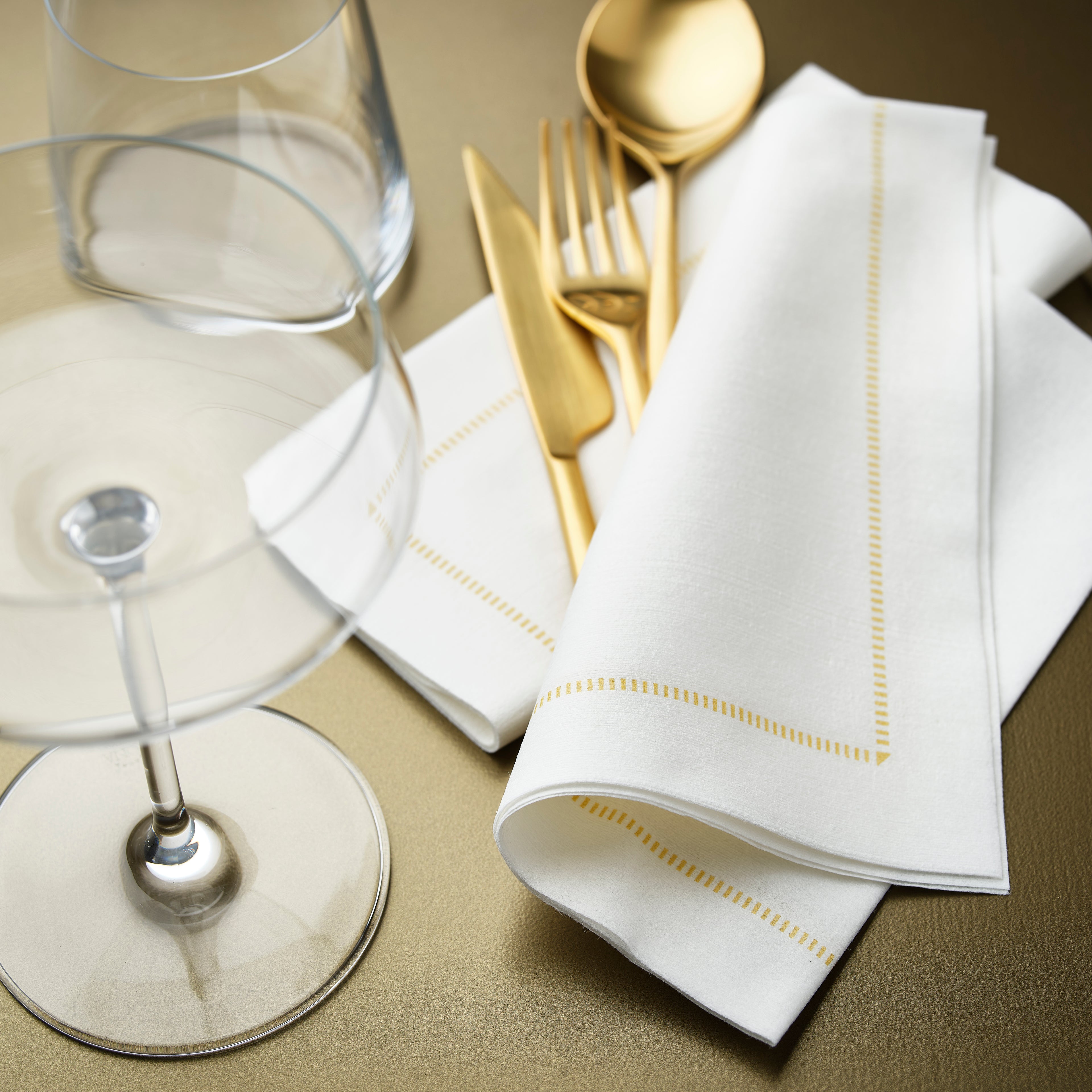 Pack 25 single use napkins 40x40 - BIO BAMBOO® FRAME GOLD